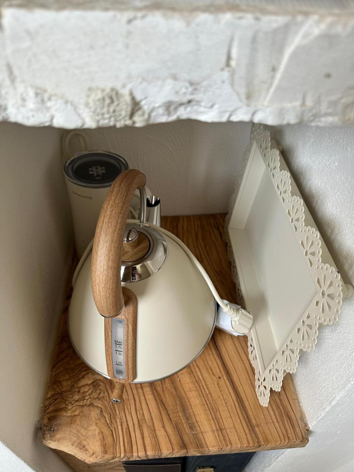 Suite Sami Charming Home Ostuni Bagian luar foto