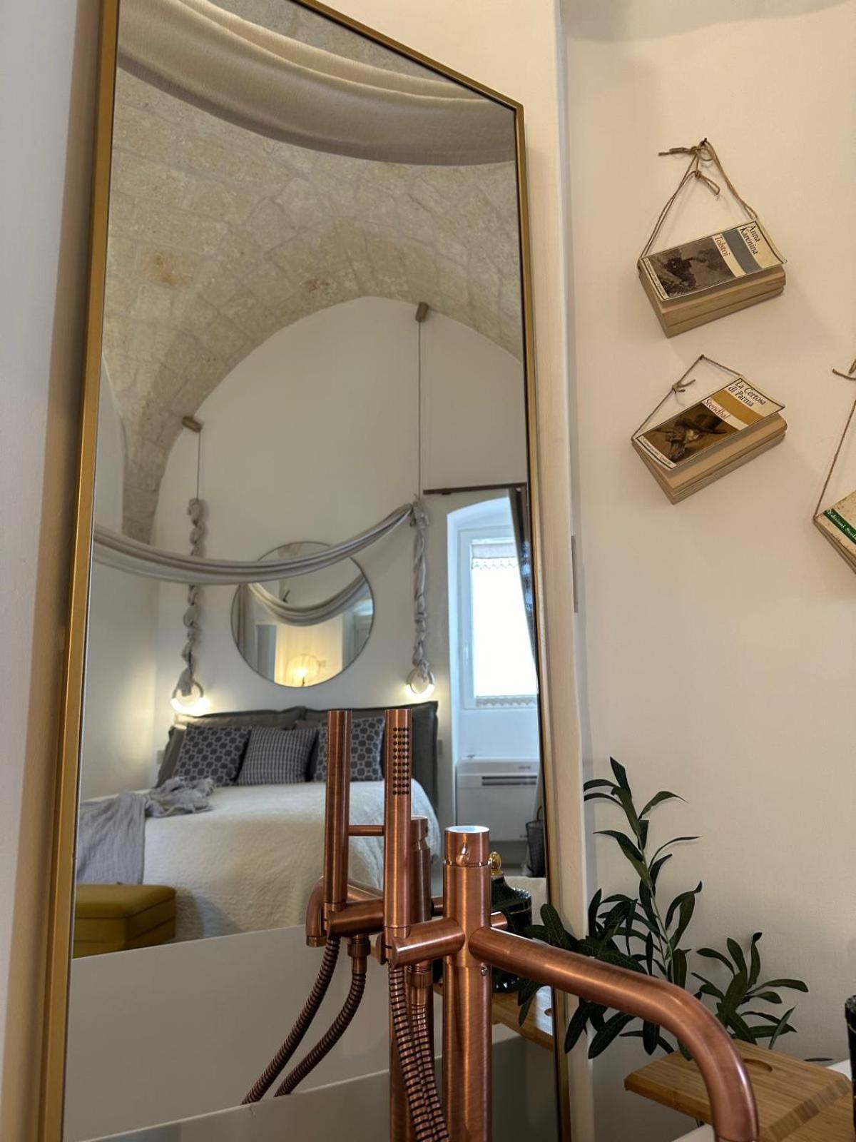 Suite Sami Charming Home Ostuni Bagian luar foto