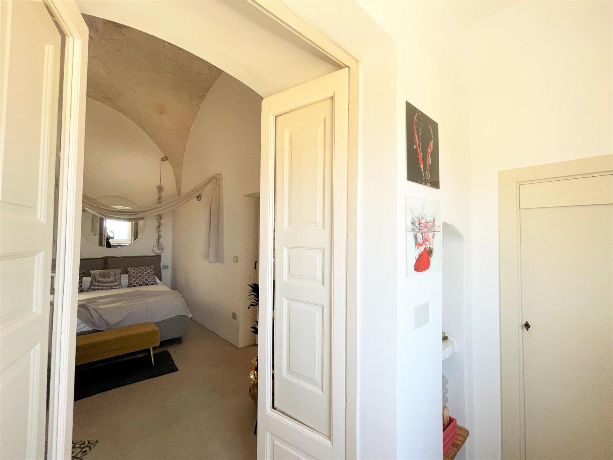 Suite Sami Charming Home Ostuni Bagian luar foto